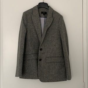 Beautiful wool blazer. Perfect for everyday!